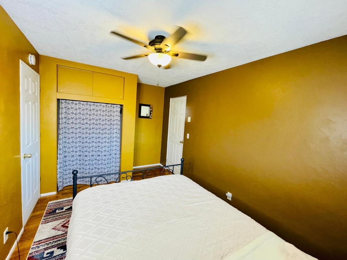 Colorful 50'S Ranch In The Heart Of Eugene Villa Bagian luar foto